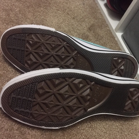Converse - Picture 3 of 3