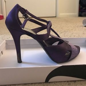 Nine West purple fun shoes!