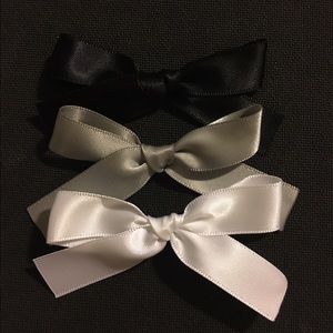 Monochrome/ raiders bow set