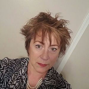 Meet your Posher, Liz