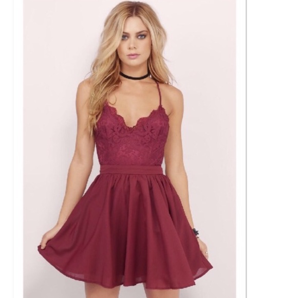 Super cute reddish maroon backless dress