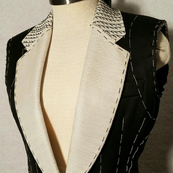 Sleeveless jacket - Picture 1 of 4