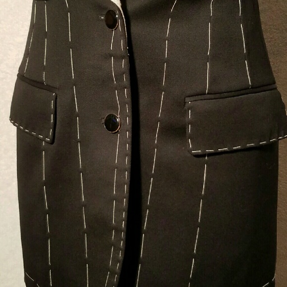 Sleeveless jacket - Picture 2 of 4