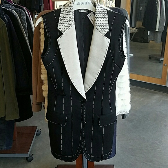 Sleeveless jacket - Picture 4 of 4