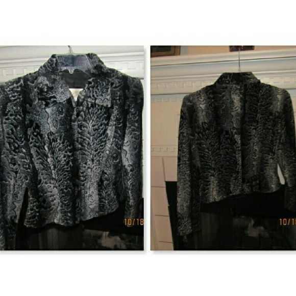 Woman's Jacket - Picture 1 of 1