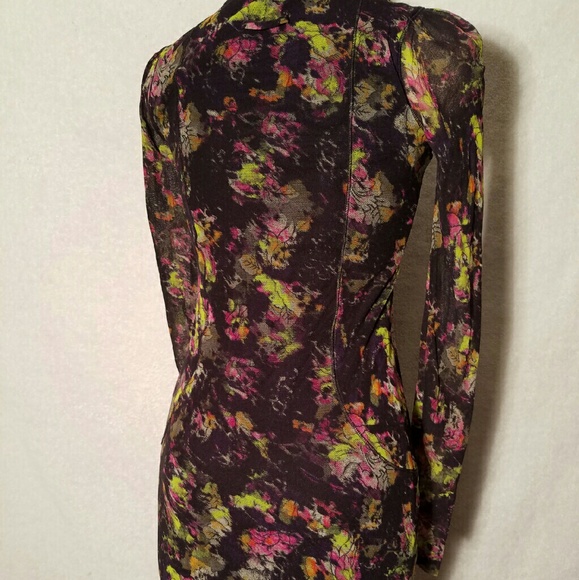 Designer knit dress in dazzling colors. - Picture 2 of 4