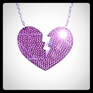 Yummy Couture Swarovski Broken Heart Necklace 💔