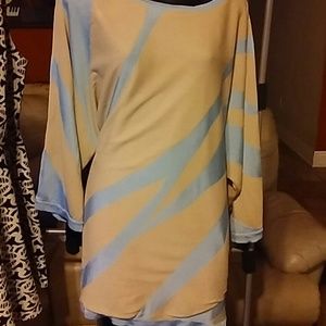 IMAN tan/powder blue sweater