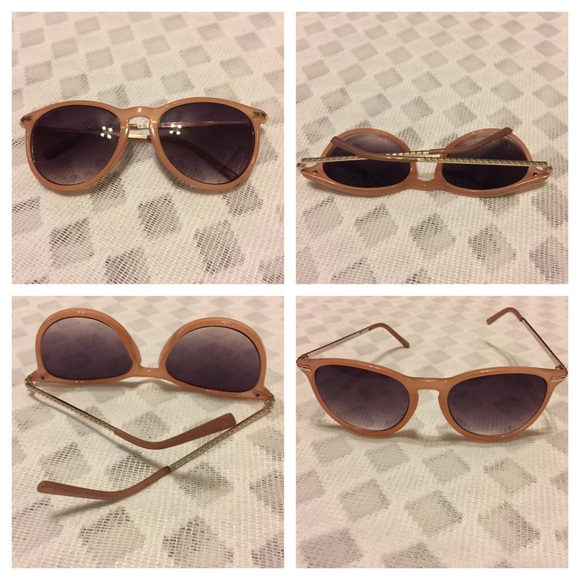 Pre-Owned Cat Shaped Sunglasses