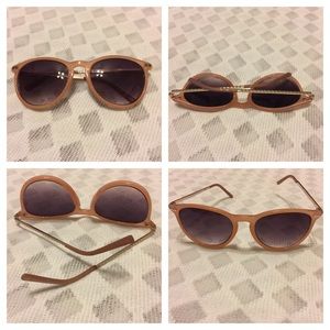 Pre-Owned Cat Shaped Sunglasses
