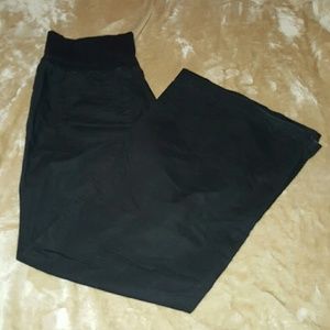 Knit black wide leg plants