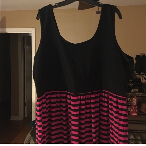 Black and Pink Torrid dress