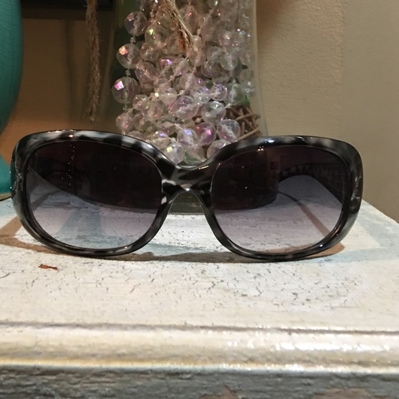 Closet closing! Bundle and offer. sunglasses