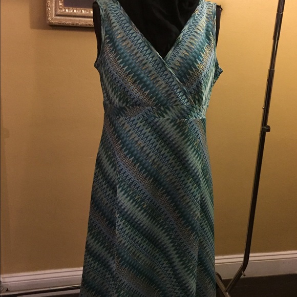 Print Dress - Picture 2 of 4