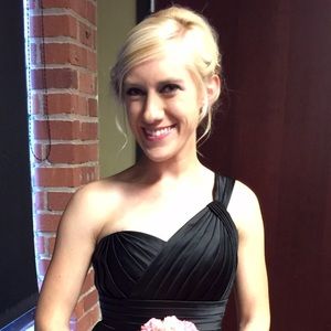 Meet your Posher, Nicole