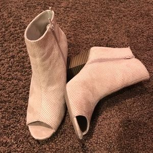 Brand-new Old Navy bootie