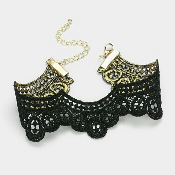 Choker - Picture 2 of 3