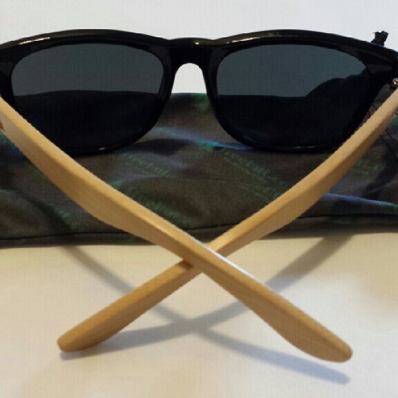 Wooden Sunglasses with Case New w/o Tags