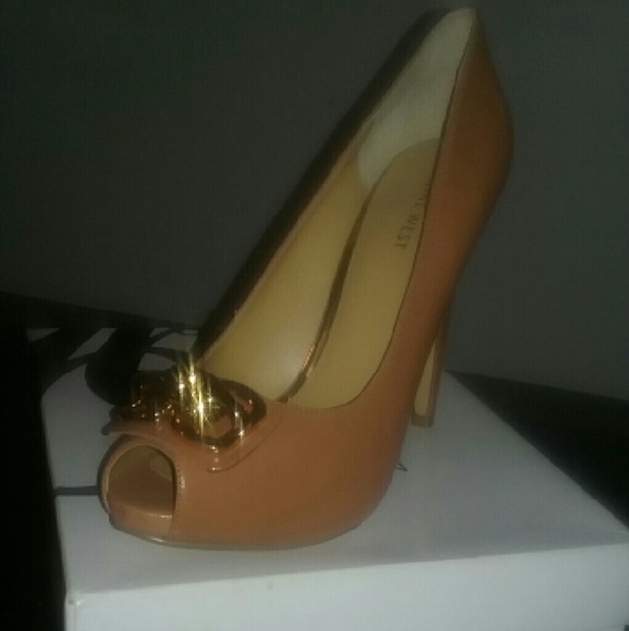 Nine West Peep Toe Heel
