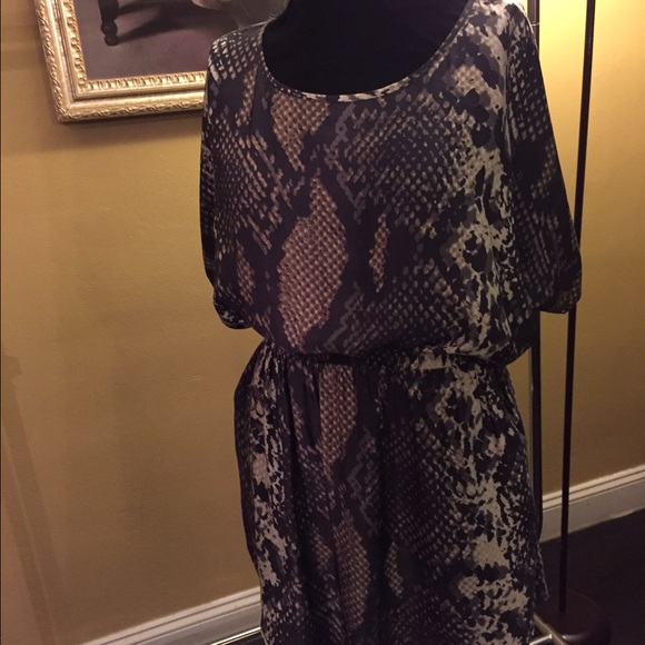 Shirt-Style Print Dress - Picture 2 of 3