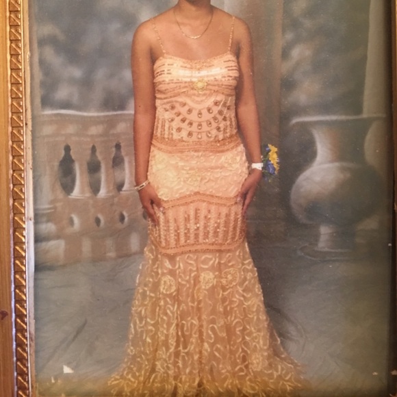 ❌SALE❌Gold beaded formal dress - Picture 4 of 8