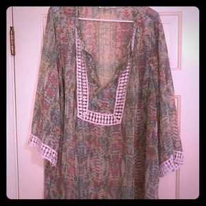 Multicolor lace detail tunic