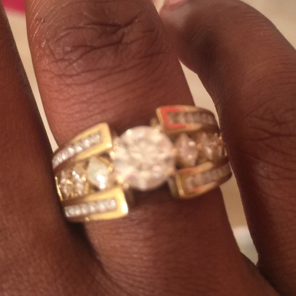 Beautiful 14k wedding ring 💍 6 3/4