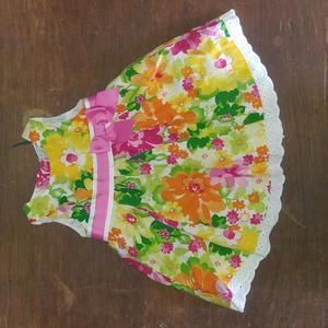 Floral, lined dress.