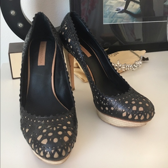 Bcbg platforms size 8