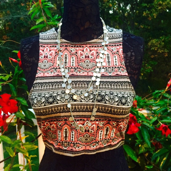 NWT Boho Print Crop Top - Picture 3 of 3