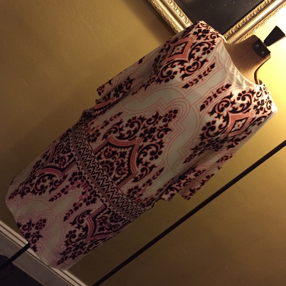 Pretty Print Dress - Picture 2 of 4