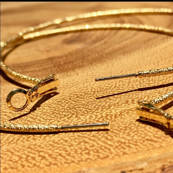 ✨"ROYAL" GOLD PLATED OVER SILVER HOOP EARRINGS ✨