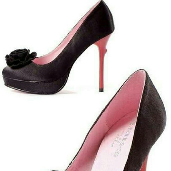 New Leg Avenue Black Thorn Heels