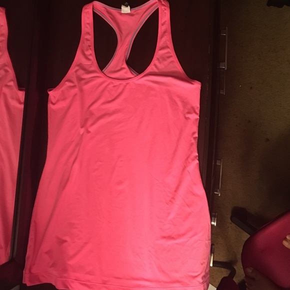 Xersion athletic shirt