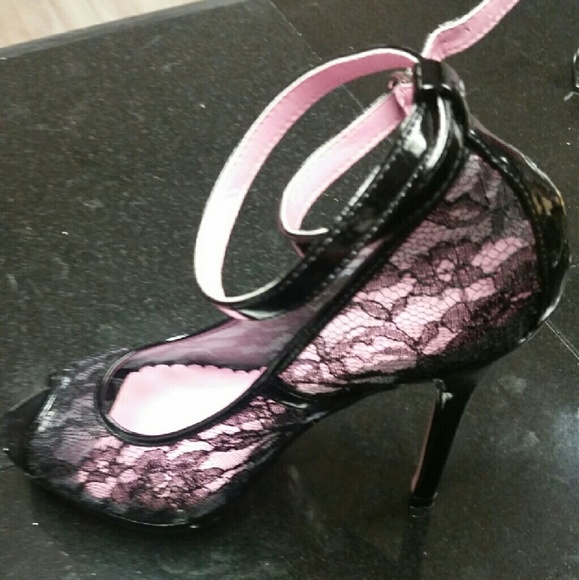 New Leg Avenue Black Lace Heels