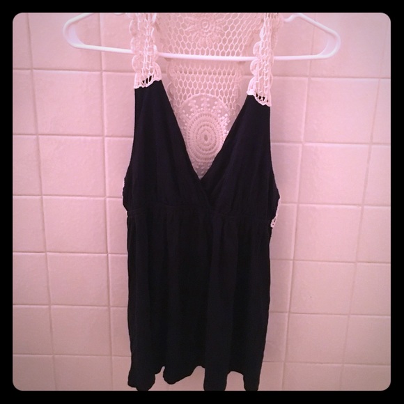 Forever 21 navy tank top with white lace straps