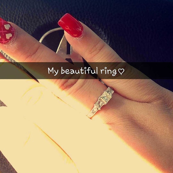 Engagement Ring - Picture 3 of 3
