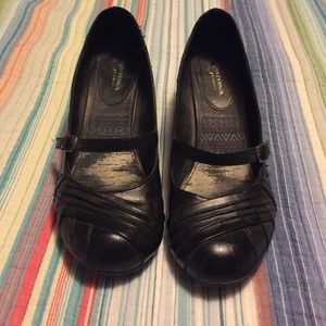 Very cute wedge shoes