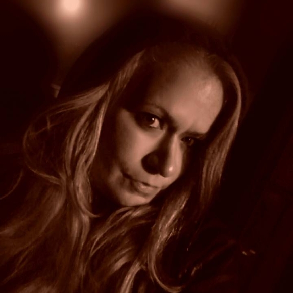 Meet your Posher, Crystal - Picture 1 of 1