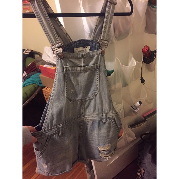 Jean overalls 🌻🌻🌻