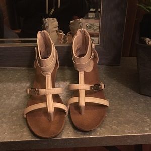 Bucco off white and rose gold sandals