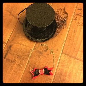 Halloween hat & necklace. Queen of hearts/circus