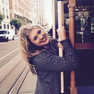 Meet your Posher, Katelyn