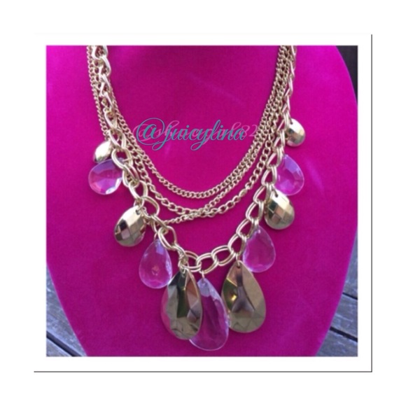 🍒Statement Necklace • Clear & Gold Tear Drop 🍒 - Picture 1 of 3