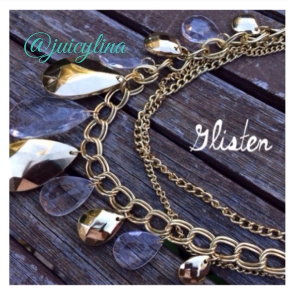 🍒Statement Necklace • Clear & Gold Tear Drop 🍒 - Picture 2 of 3