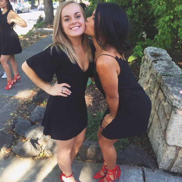 Meet your Posher, Emma - Picture 1 of 1