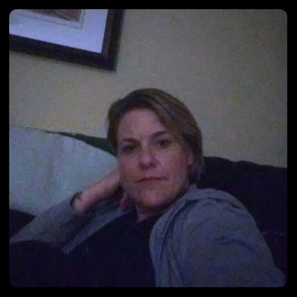 Meet your Posher, Jennifer - Picture 1 of 1