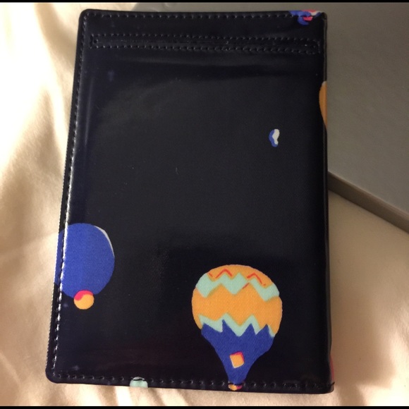 🎯Last one ❤️Brand New Kate Spade Passport Holder - Picture 4 of 4