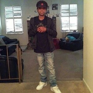 Meet your Posher, Elijah