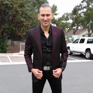 Meet your Posher, Javier